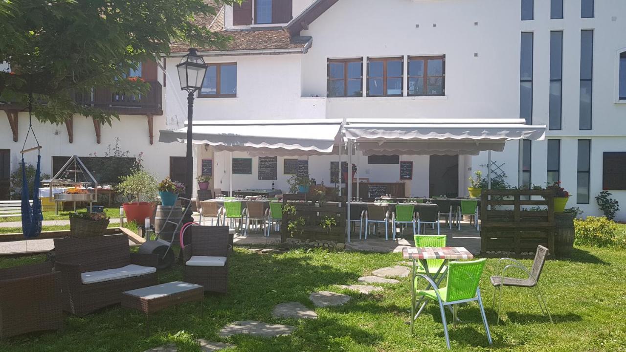 Hotel Restaurant Le Traineau Clelles Esterno foto